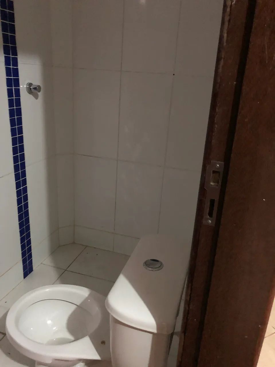 ÓTIMO APARTAMENTO DE DOIS QUARTOS NO CENTRO DE SAMAMBAIA. - Foto 2