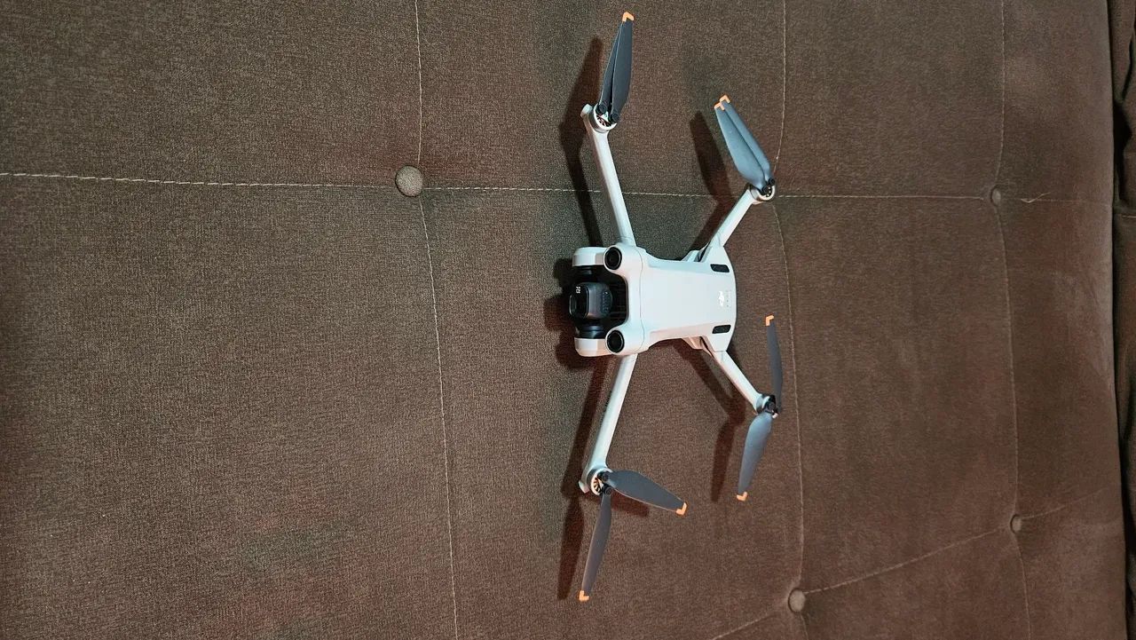 Drone Dji mini 3 Pro c/ controle RC + combo fly more bateria 45 min - Foto 2