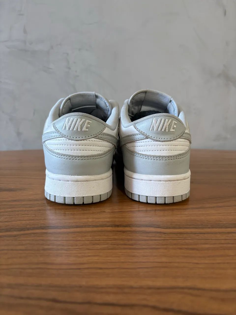 Nike dunk low retro cinza - tamanho 41 - Foto 5