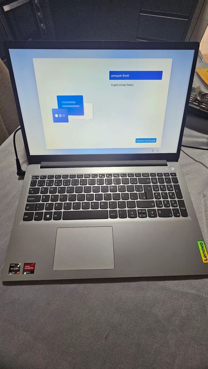 Notebook Lenovo Ryzen 3