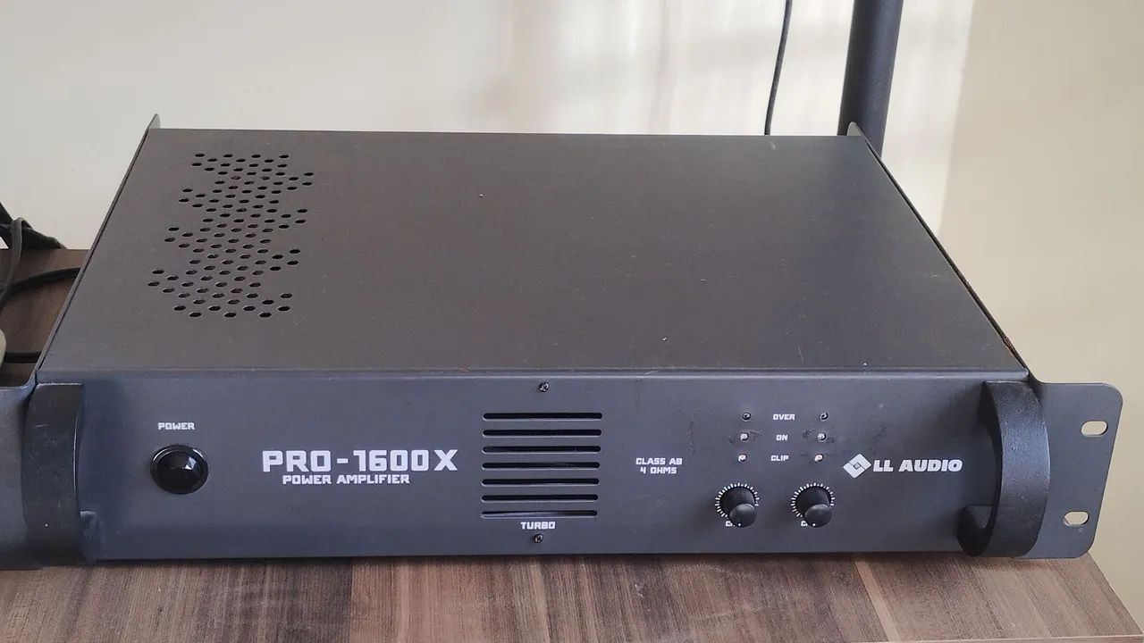 Vendo amplificador pro 1600x marca LL áudio 