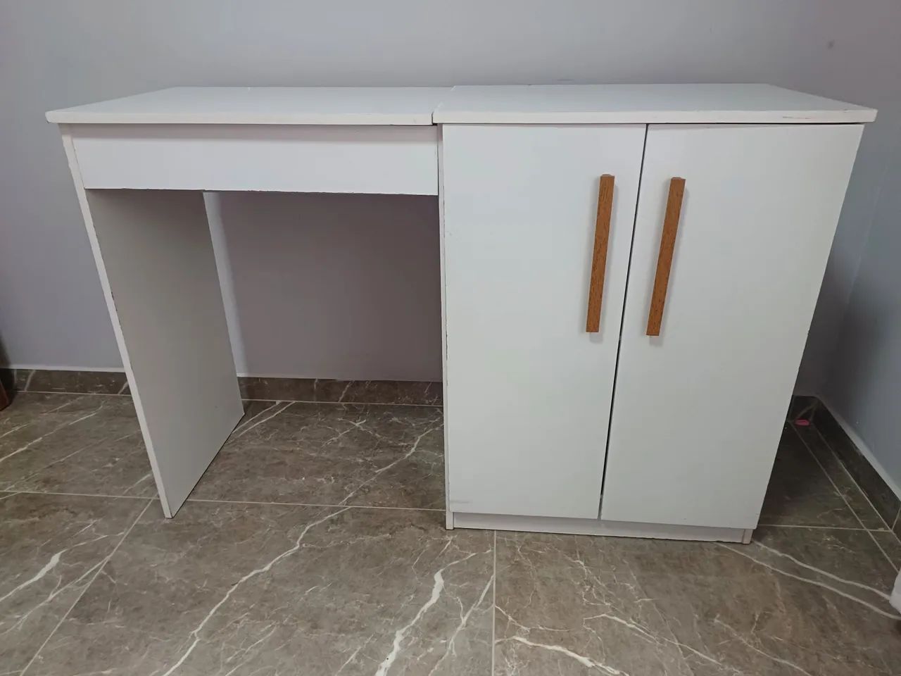 Vendo escrivaninha Penteadeira 
