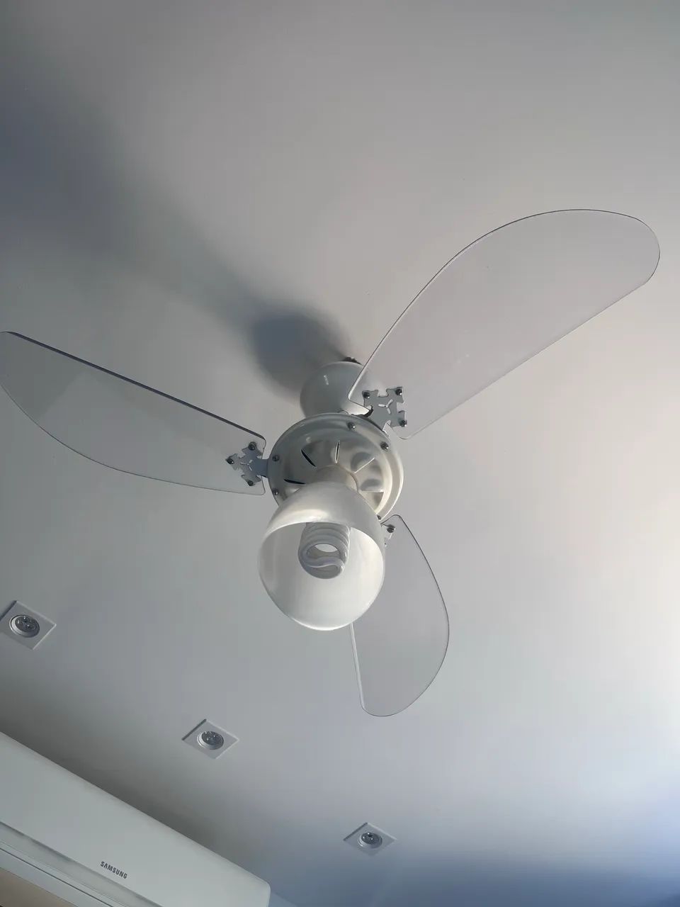 Ventilador de teto 