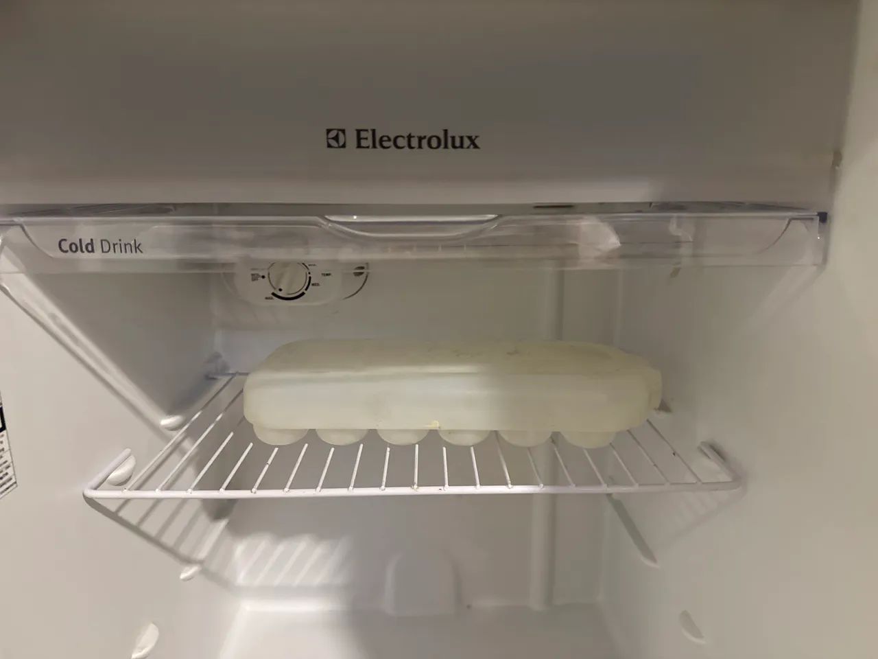 Vendo Frigobar 90l Electrolux com controle de temperatura  - Foto 6