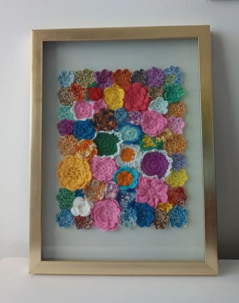 Quadro com flores de crochê  - Foto 3