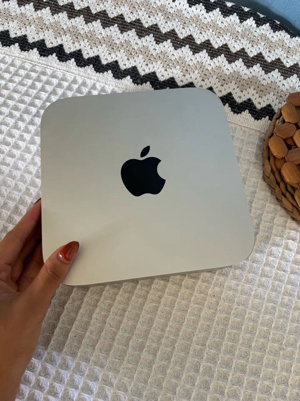 Mac mini M2 16GB RAM + 256GB SSD - Computadores e Desktops