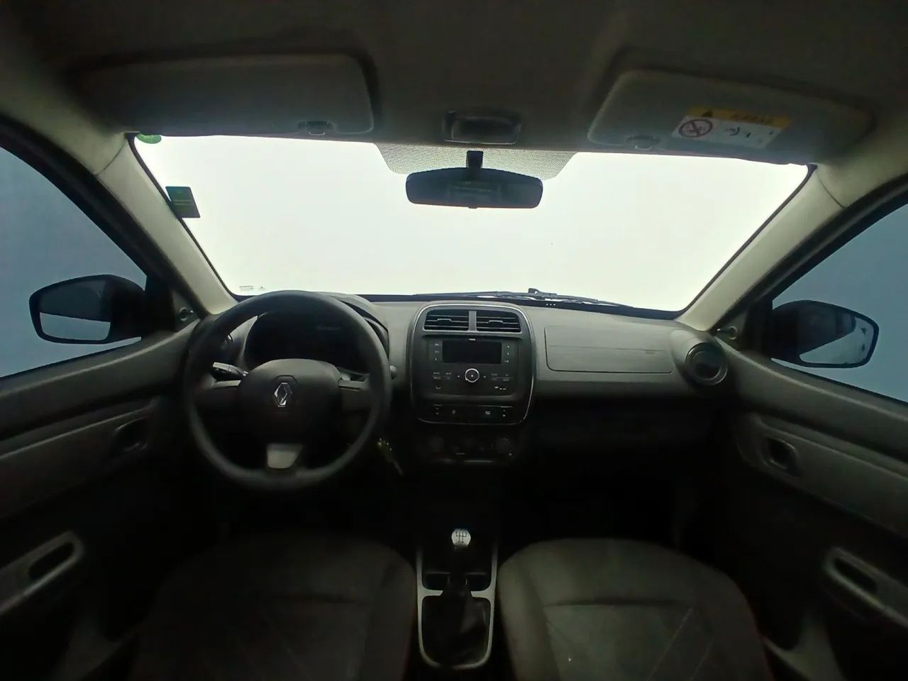 Renault Kwid 1.0 Zen, foto 15 de 18