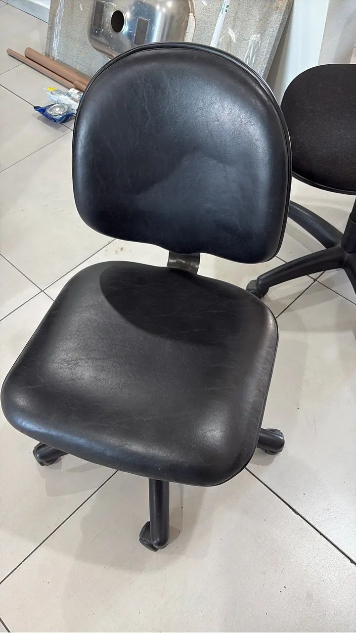 Cadeira de escritório giratória