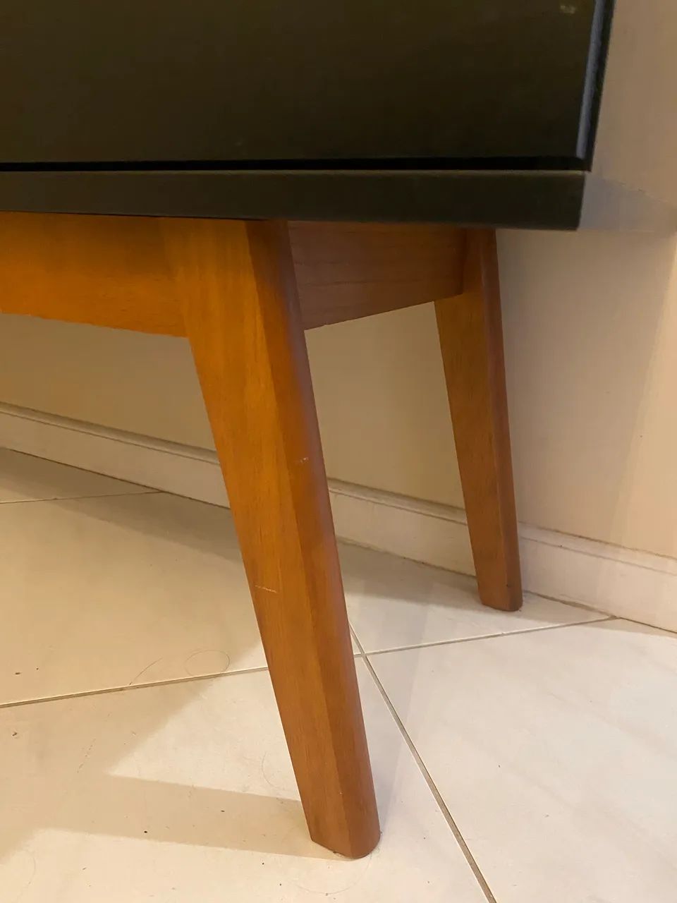 Móvel rack preto mdf com portas e gavetas - Foto 2