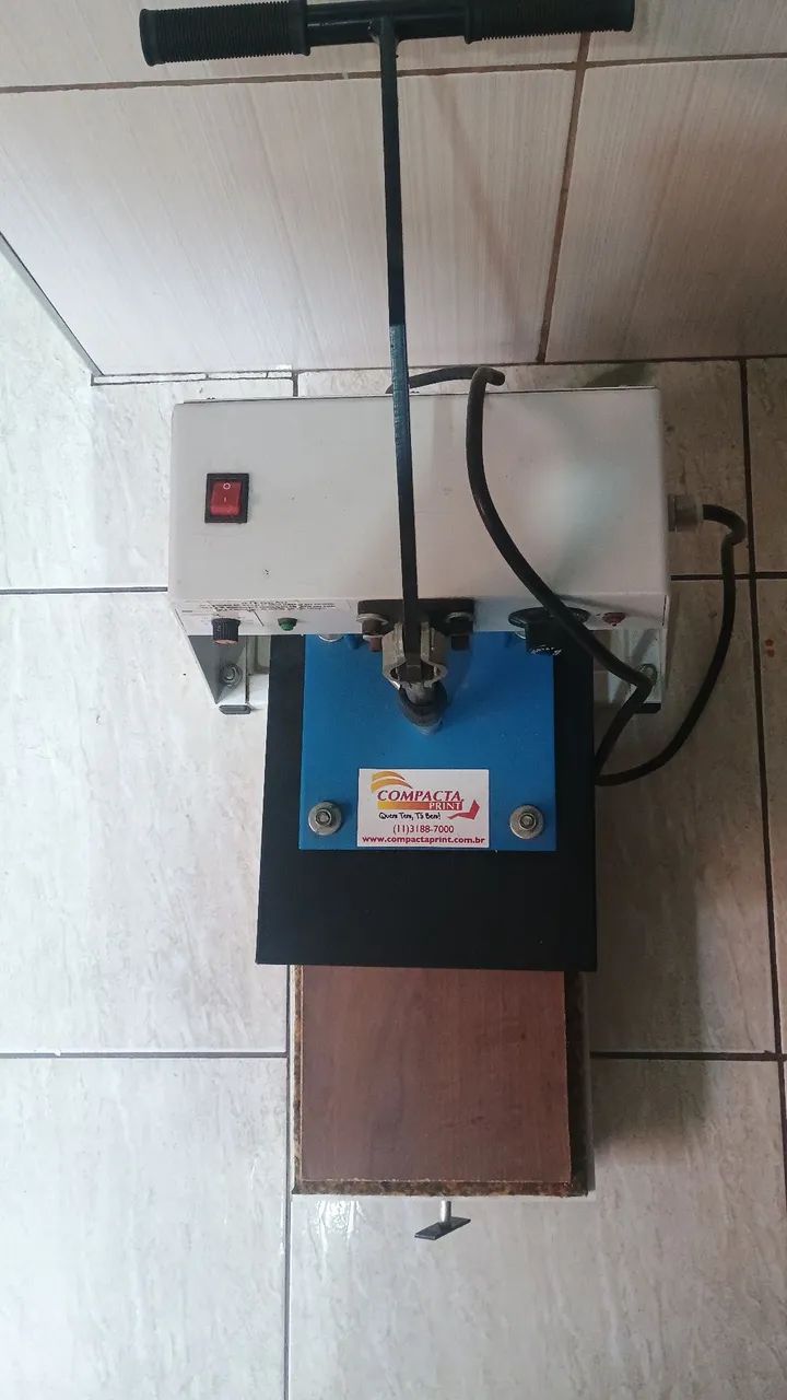 Prensa plana 220w - Foto 2