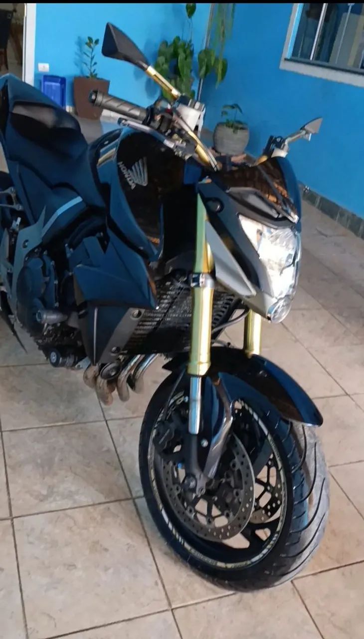 Cb 1000