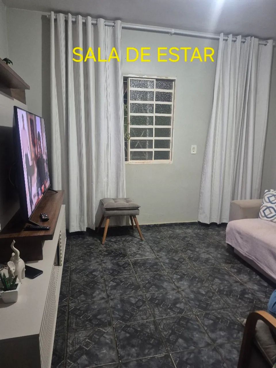 Excelente oportunidade! Casa com amplo terreno e duas casas de fundo.  - Foto 3