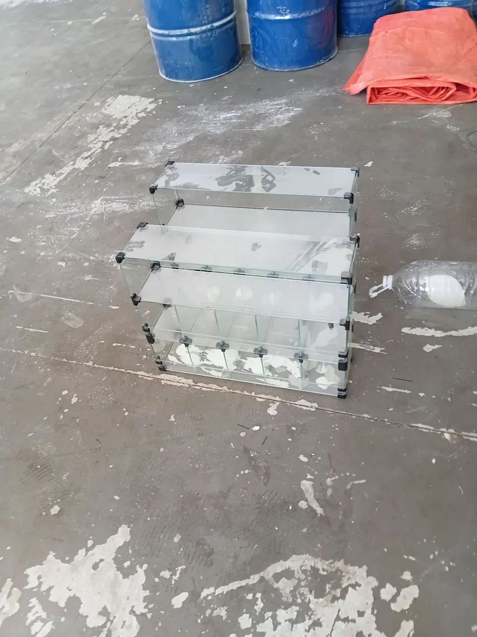 Baleiro de vidro tenho 2