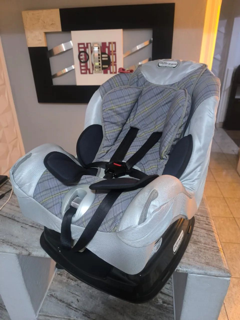 Cadeira veicular Neo Matrix 0 a 25kg . Super nova!