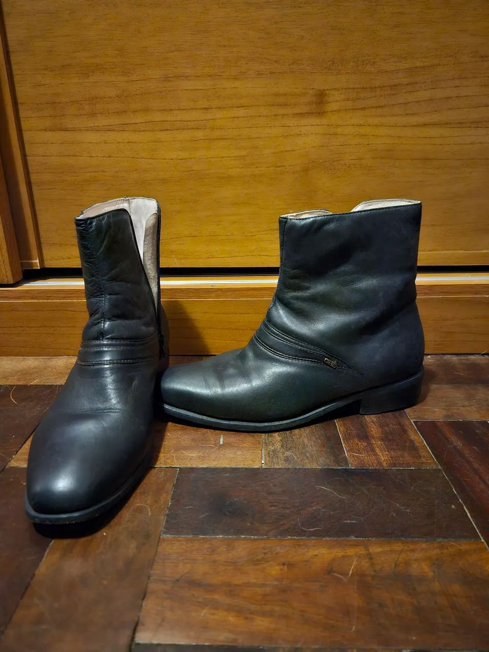 Bota de couro preta - Foto 2