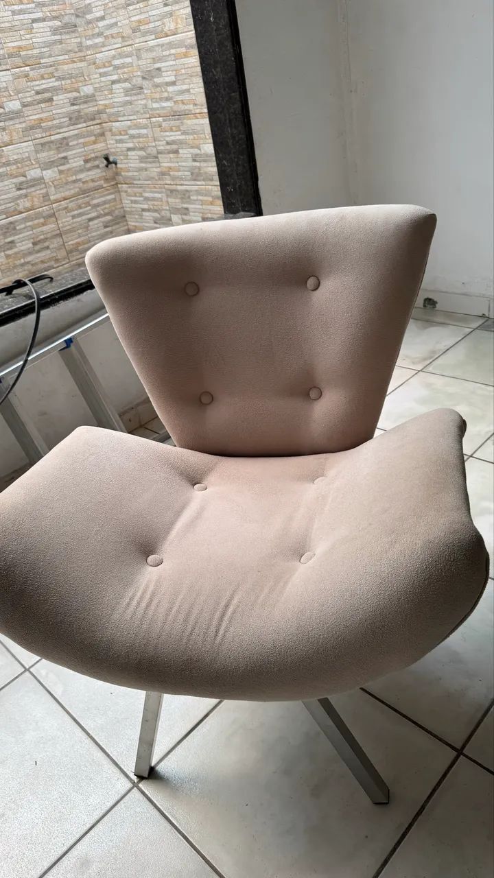 Vendo poltrona linda e confortável 