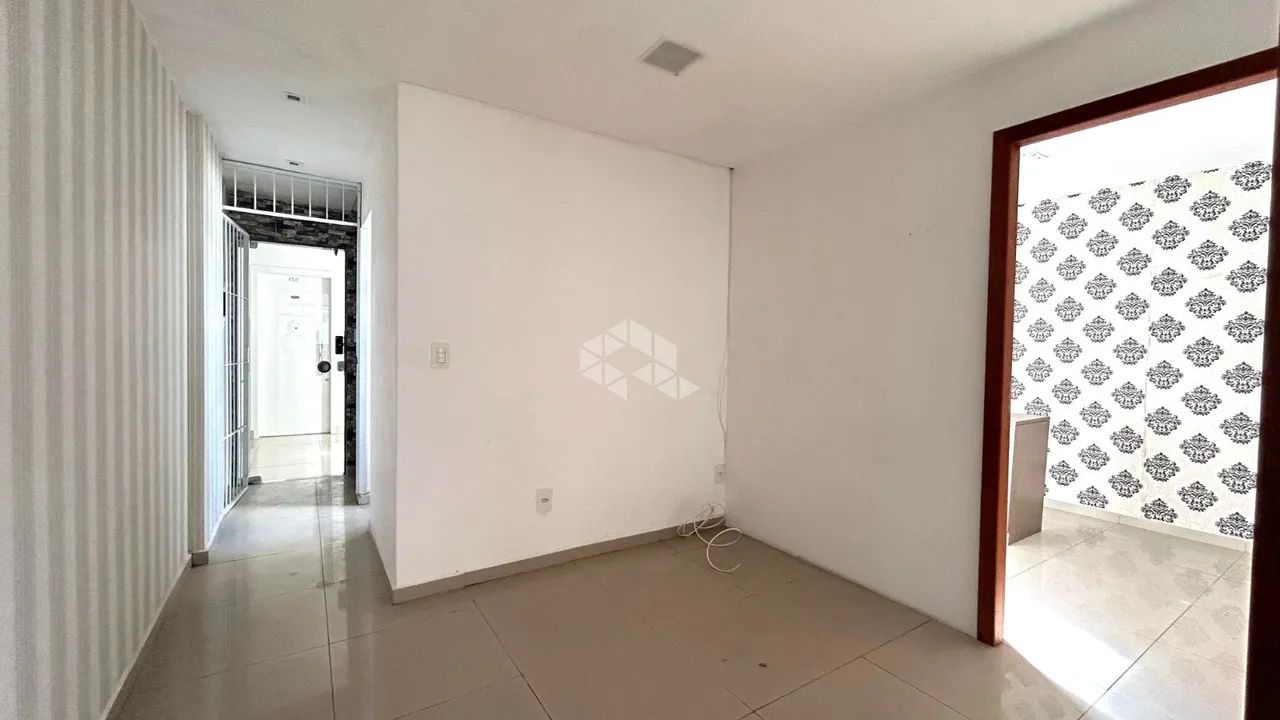 SALA COMERCIAL À VENDA COM 40 M² NO CENTRO DE FLORIANÓPOLIS - Foto 3