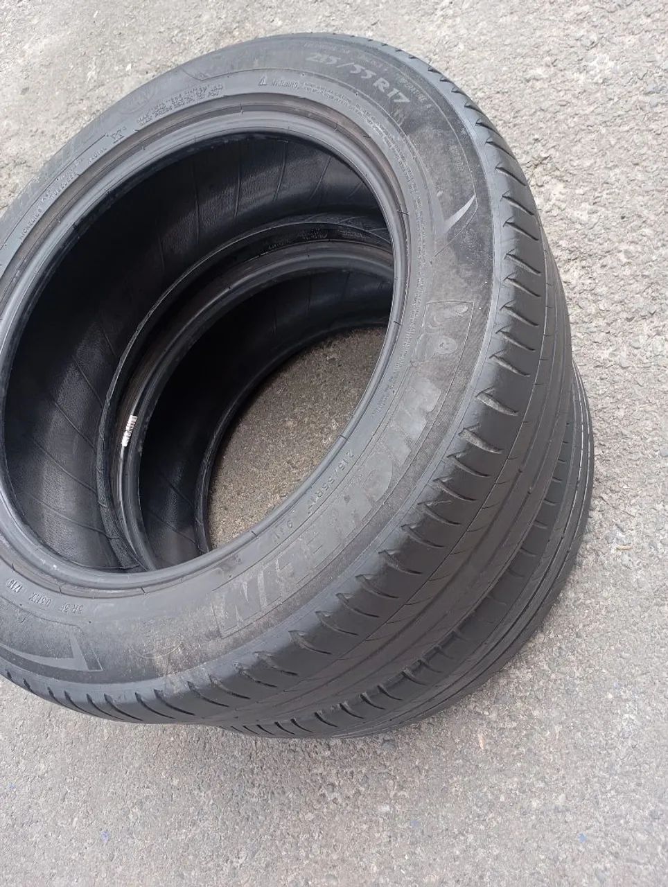 01 par de pneu Michelin 215/55 Aro 17 94 V 3R 3F  - Foto 5