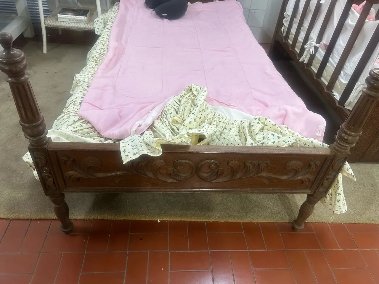 Cama maciça torneada com preço baixo - Foto 2