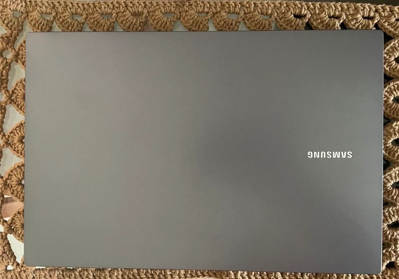 VENDO-  Notebook Samsung book NP550XDA-K01BR - Foto 4