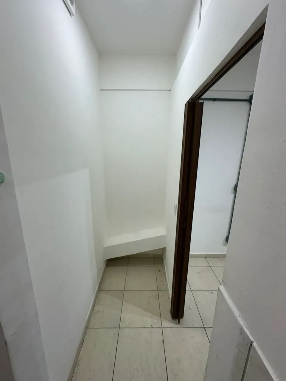 Sala Comercial Mobiliada  25 m² | Setor Aeroporto - Foto 3