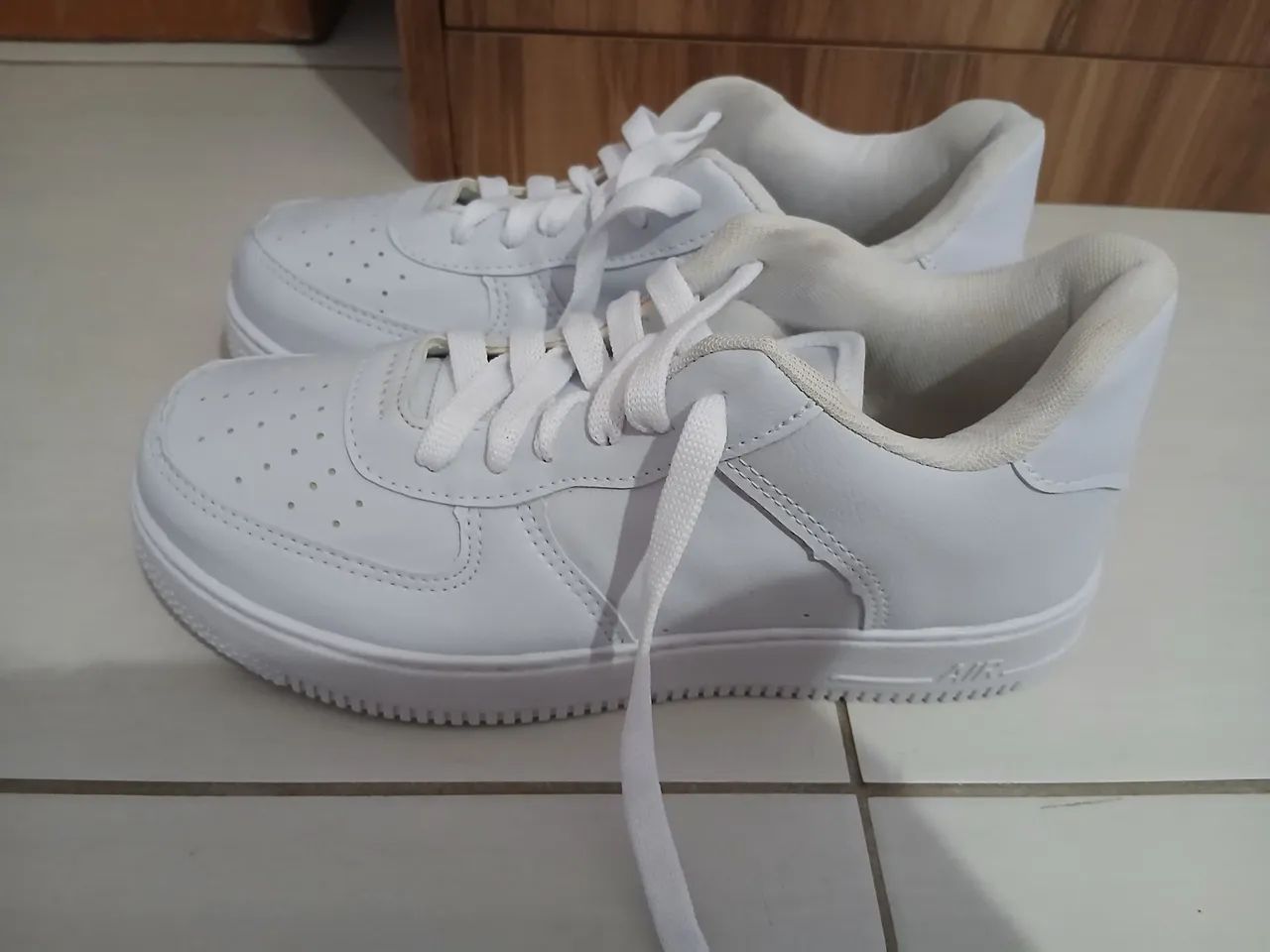 tênis branco tamanho 37 - Foto 2