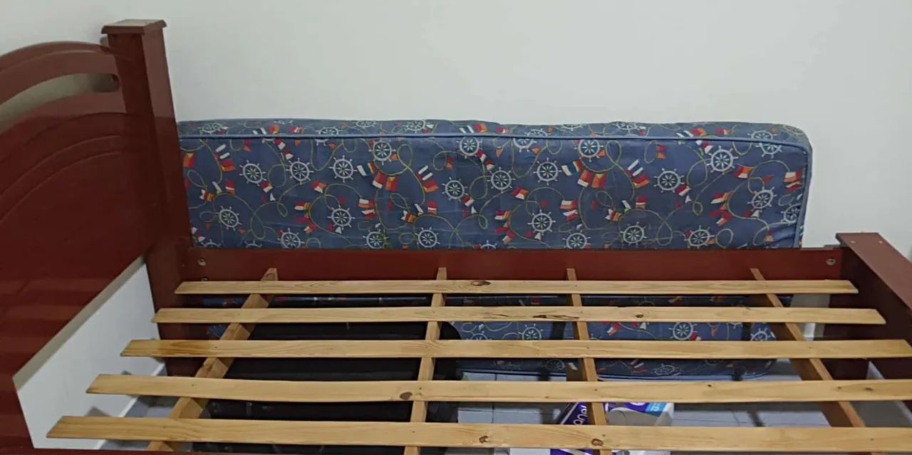 Cama mais 2 colchões 