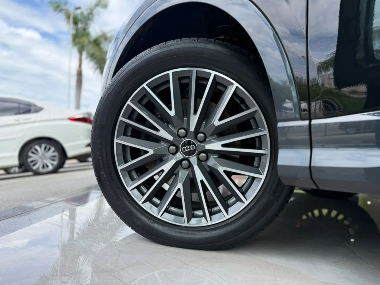 Audi Q3 Perf. Black 2.0 TFSI Tiptr. Quattro, foto 10 de 18