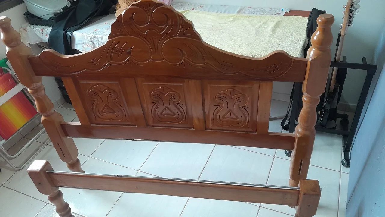Cama de casal em madeira - Foto 2