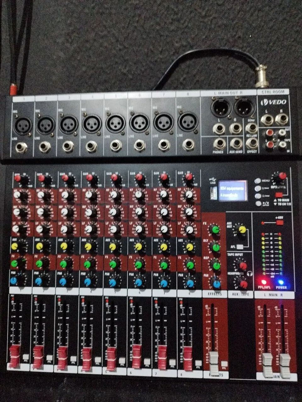 Mesa de som profissional Vedo 8 canais 