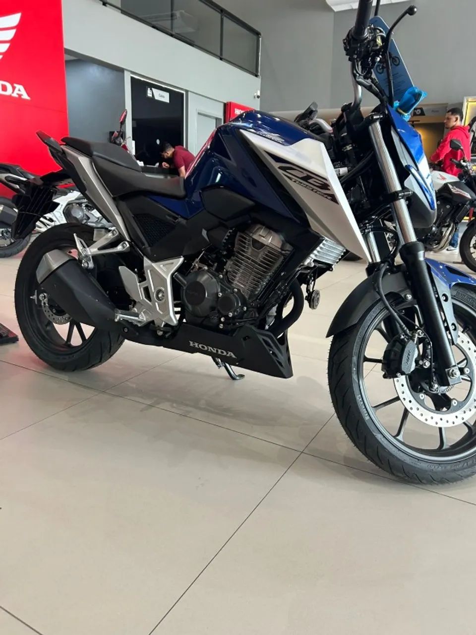 CB 300 ABS