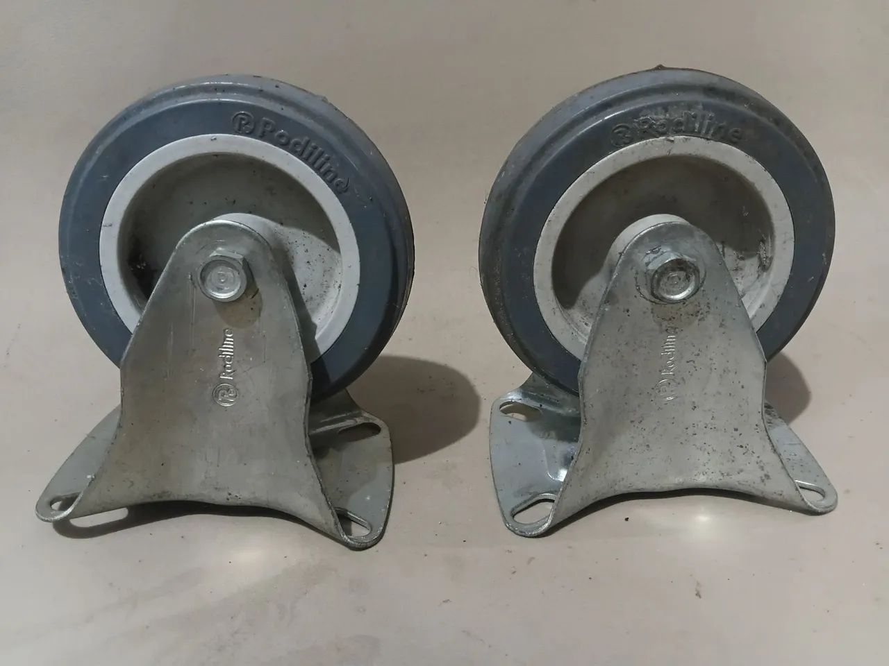 2 rodizios rodoline 4"