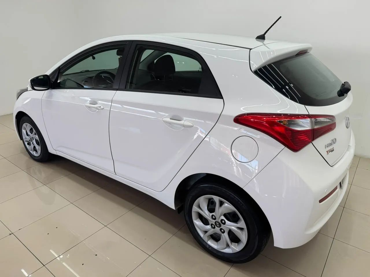 Hyundai HB20 Comf./c.plus/c.style 1.0 Flex 12V 2017 - Foto 5