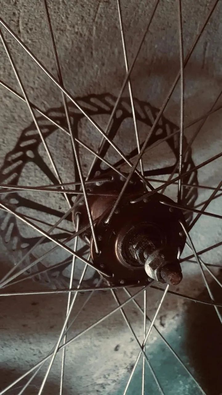 Par de Aros 26 com Pneus Pirelli - Rodas de Bicicleta - Foto 4