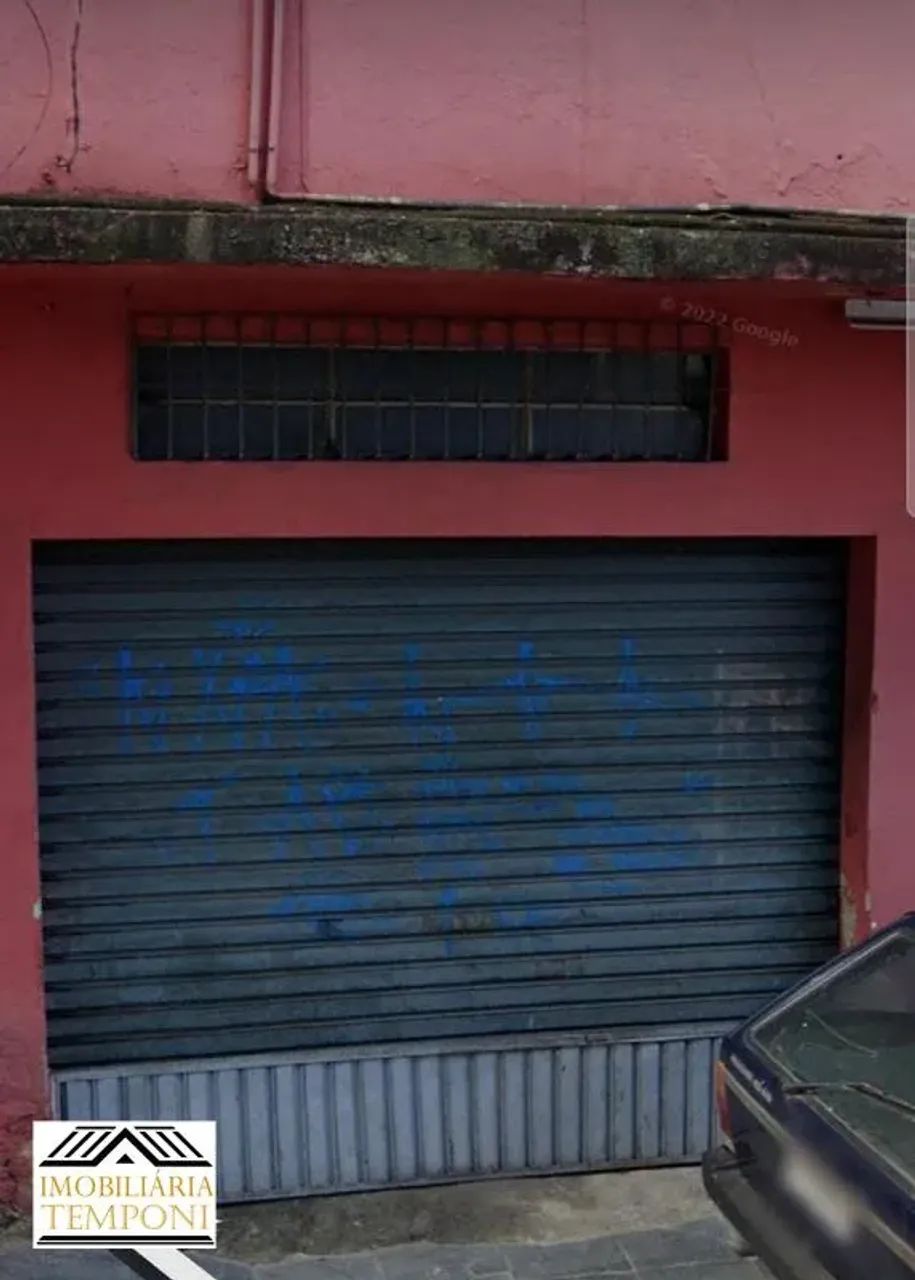 LOJA COM 3 BARRACÕES DE UM QUARTO NO FUNDO