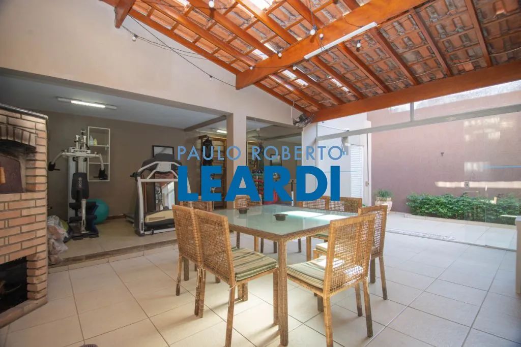 CASA ASSOBRADADA - BROOKLIN - SP