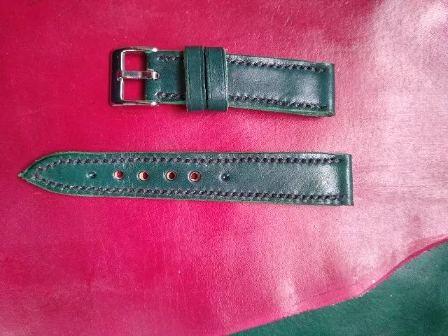 Pulseiras artesanais de couro