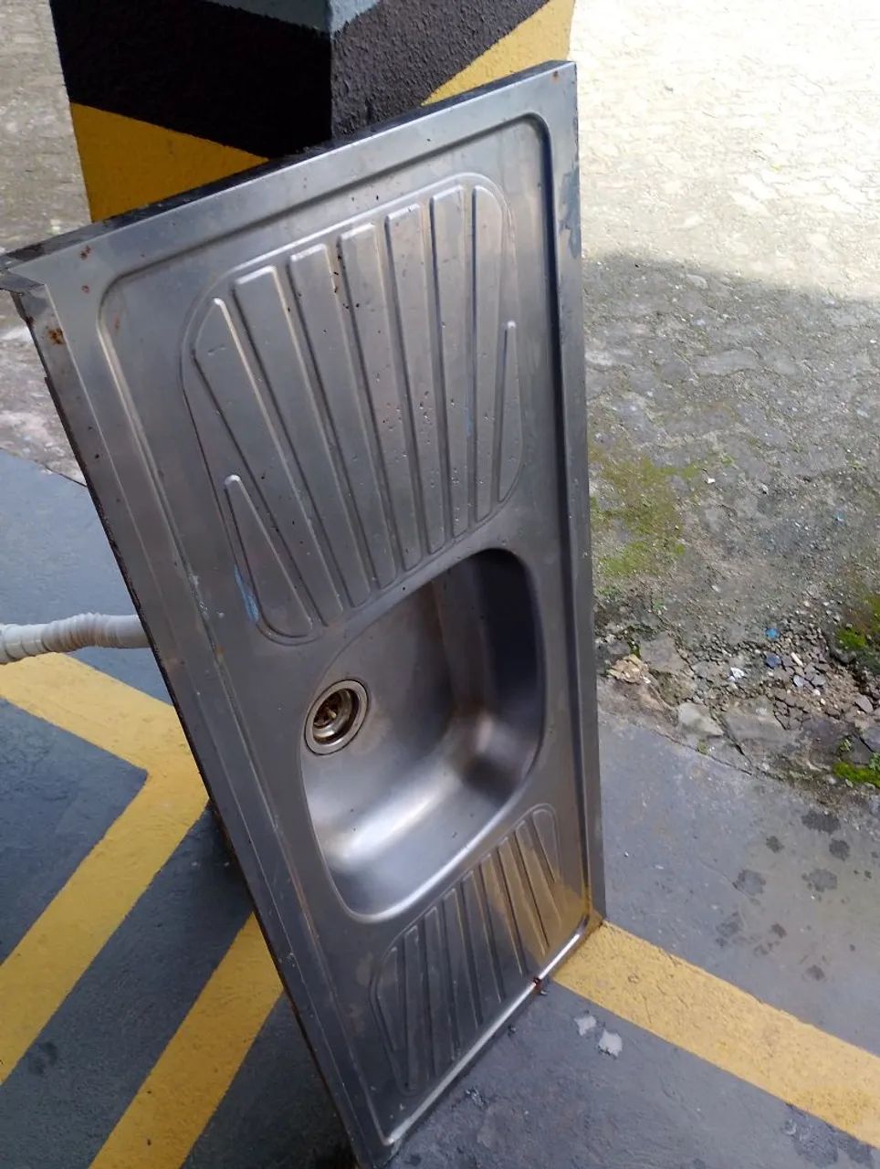 Vendo essa pia TRAMONTINA R$150 - Foto 3