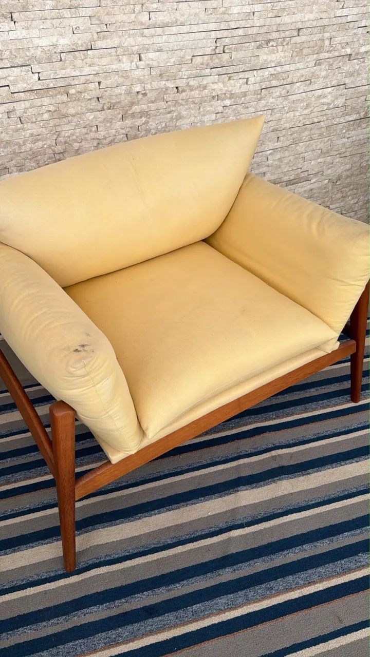 Sofá e Poltronas - LAR SHOPPING - OPORTUNIDADE  - Foto 2