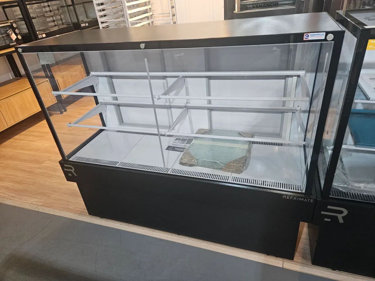 vitrine fria para padaria 1,45m ar forçado 