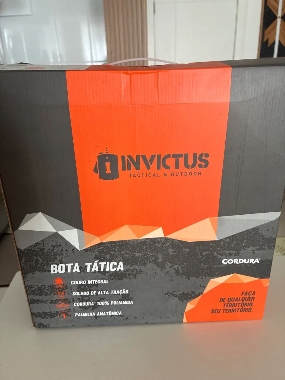 Bota tática Invictus