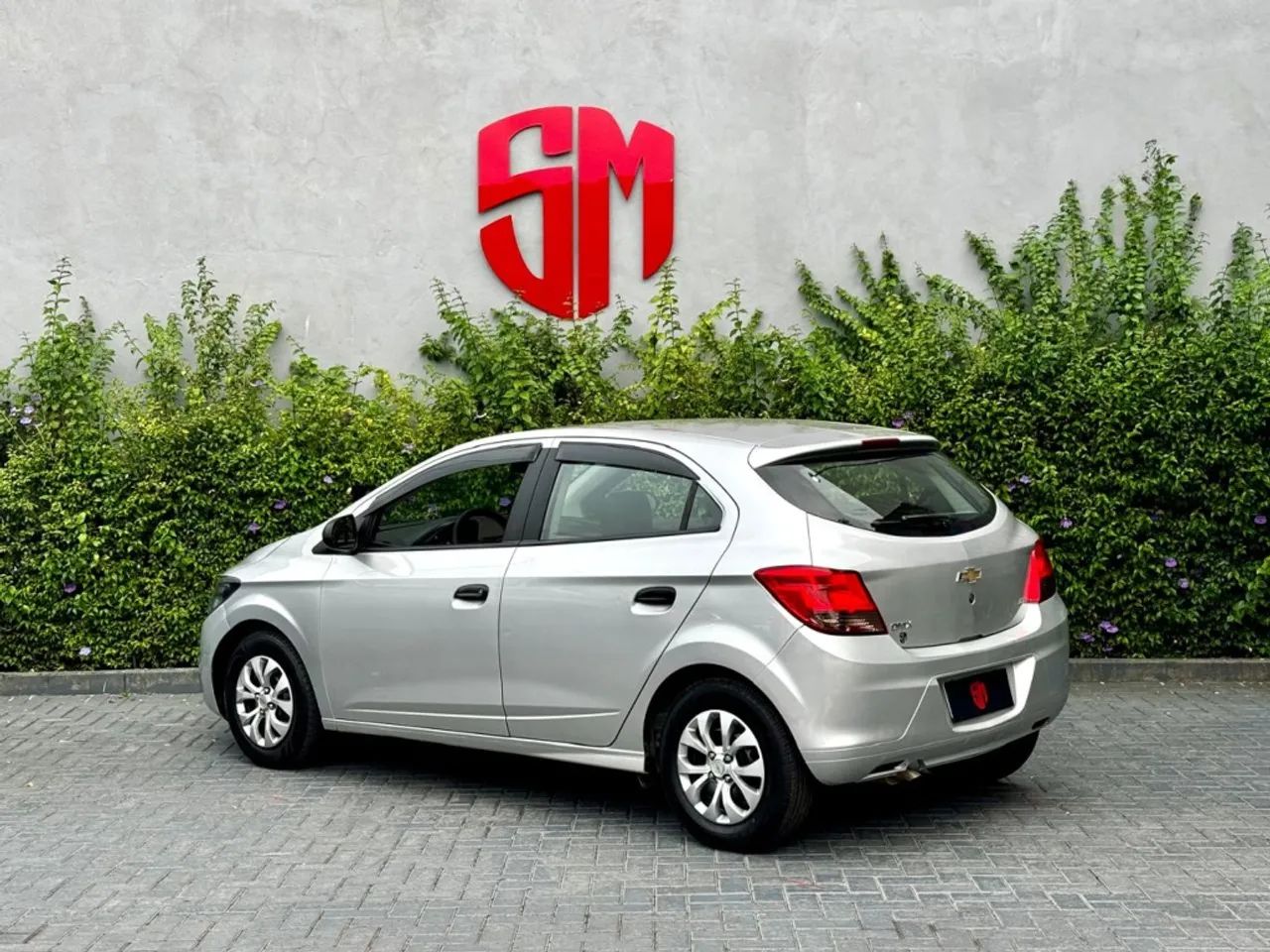 Chevrolet Onix JOY Hatch 1.0 8V Flex Mec. 4P, foto 2 de 9