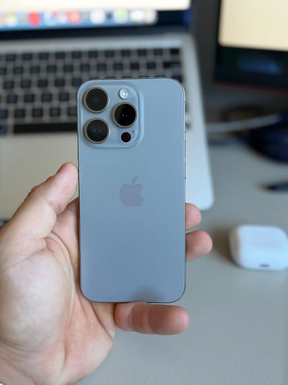 iPhone 15 Pro 256GB Seminovo  - Foto 3
