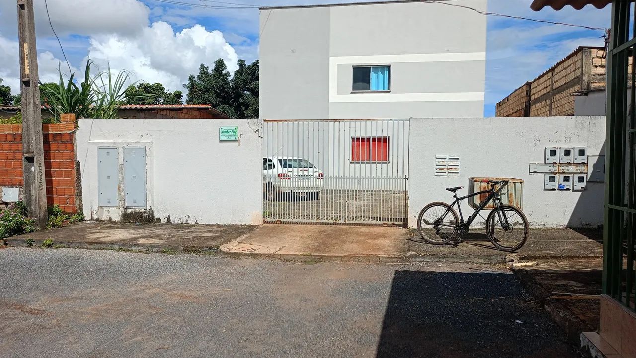 Vendo apartamento recém reformado 