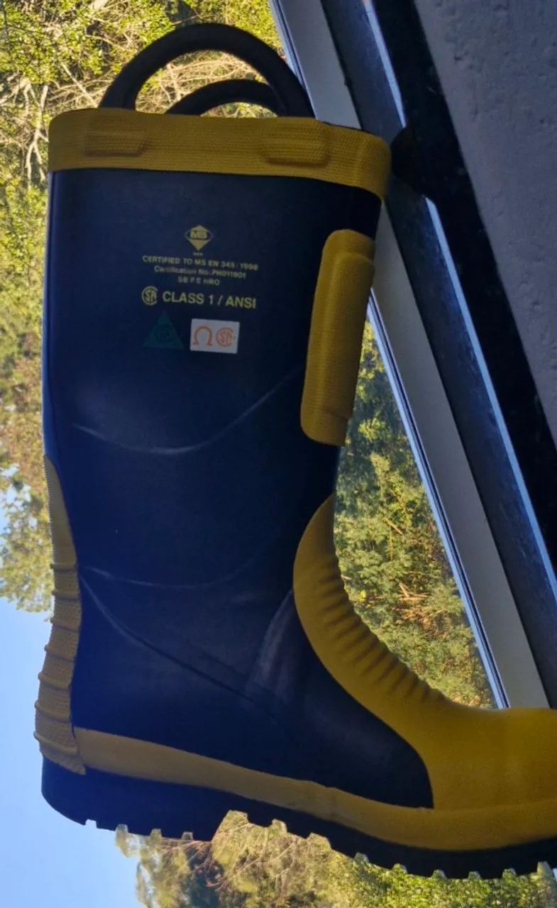 Bota de Bombeiro Harvik usada 1x - Foto 2