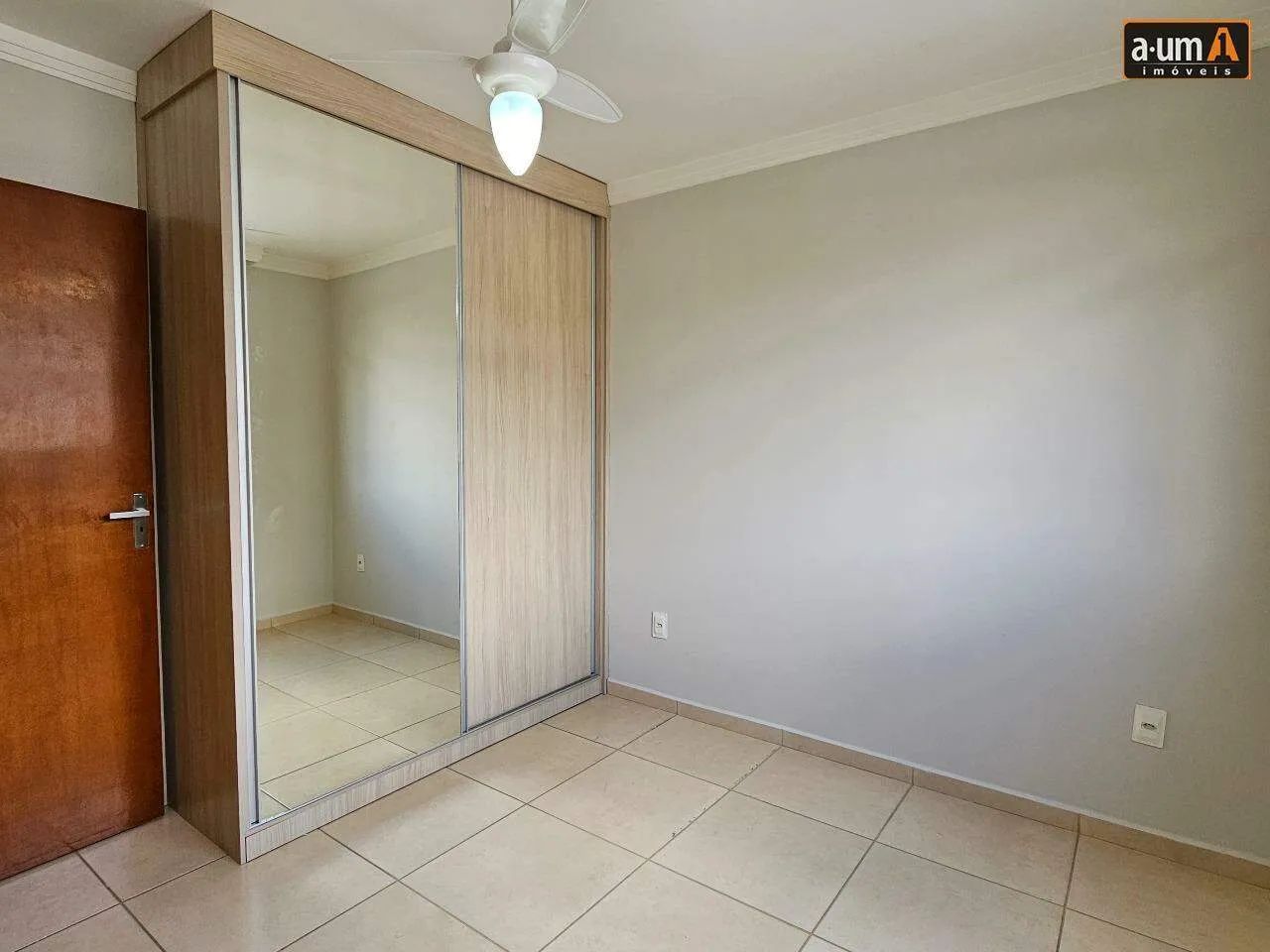 Apartamento 2 quartos com armários e 2 vagas em contagem - Foto 5