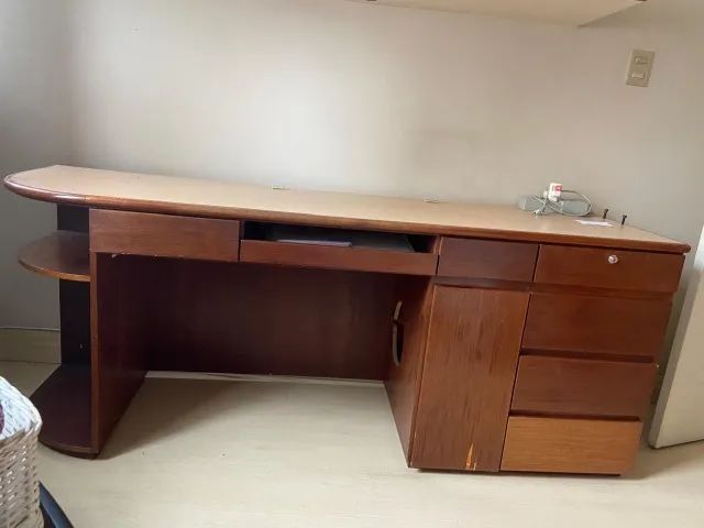 Escrivaninha / Mesa de escritório 