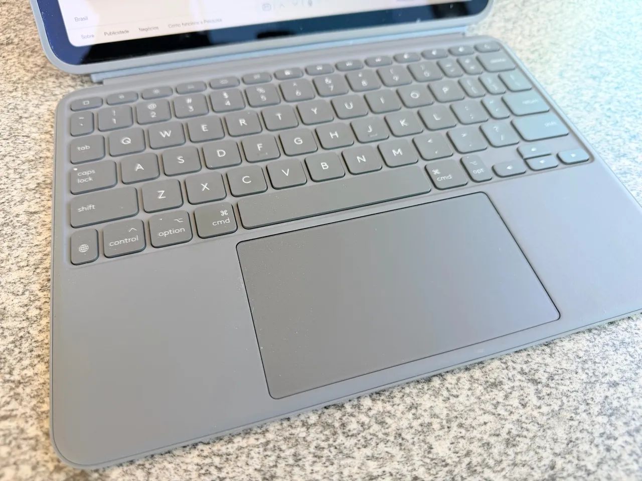 Teclado capa Logitech combo touch iPad Air M2, M3 ou M4 11 polegadas - Foto 2
