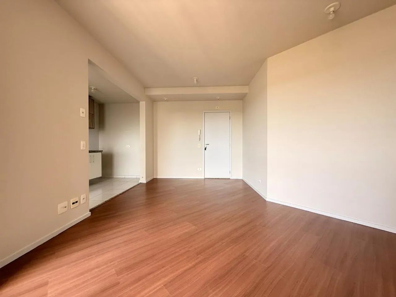 Apartamento para alugar em Maringá, Zona 08, com 3 quartos, com 75 m², Brisas Bella Cittá - Foto 2