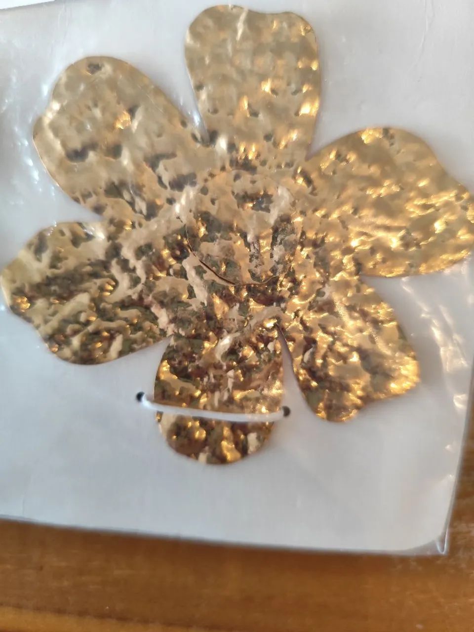 Brinco de flor dourada novo da Zara  - Foto 3
